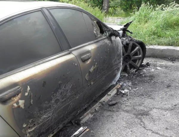 Запалиха автомобила на кметицата на Козлодуй