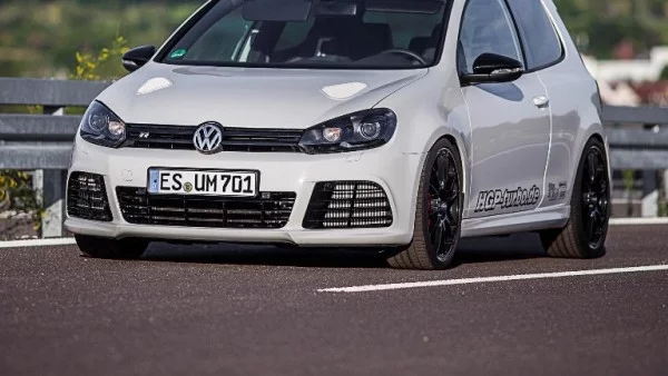 Чудовищен Golf R 3.6 Bi-Turbo впряга 745 „коня“