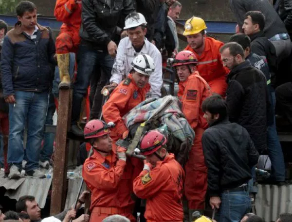 Десетки руски миньори в неизвестност след два взрива в руска мина