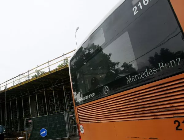 Пускат допълнителни автобуси за Задушница в Стара Загора