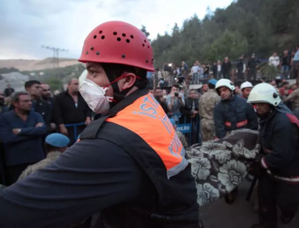 Турция отпуска постоянна заплата на семействата на загиналите миньори