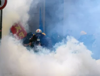 Гръцката полиция използва сълзотворен газ срещу студенти 