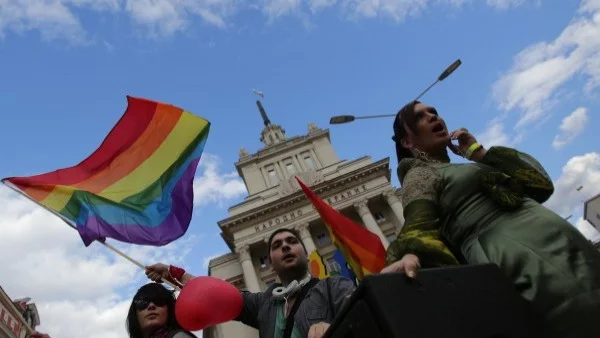 Eдва 16 българи са поискали да сменят пола си за последните 4 години