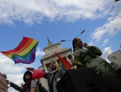 Организаторите на гей парада в челен сблъсък с националистическите партии
