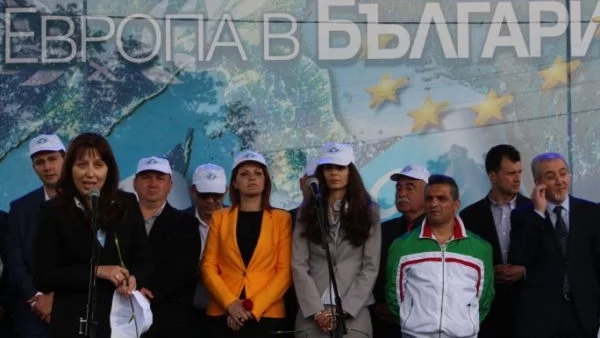 Хакери заплашиха, че ще свалят официалния сайт на ДПС