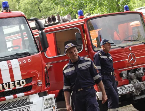 Заради новия Закон за МВР: Пожарникари, полицаи и спасители на протест във Варна