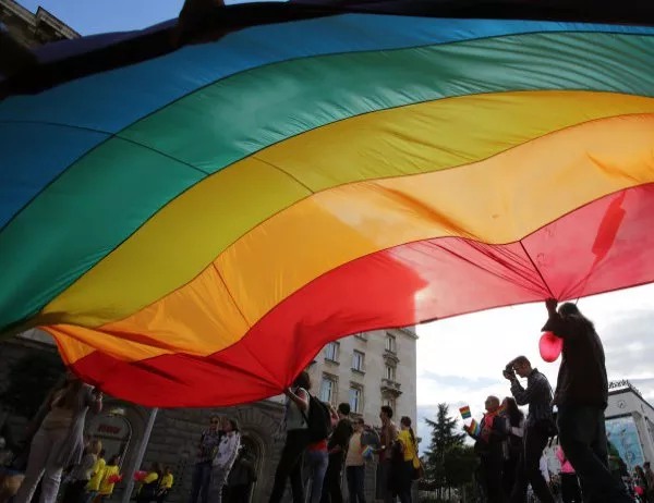 Призив: Гей парадът да се проведе в ромското гето в Пазарджик в подкрепа на Ахмед Муса