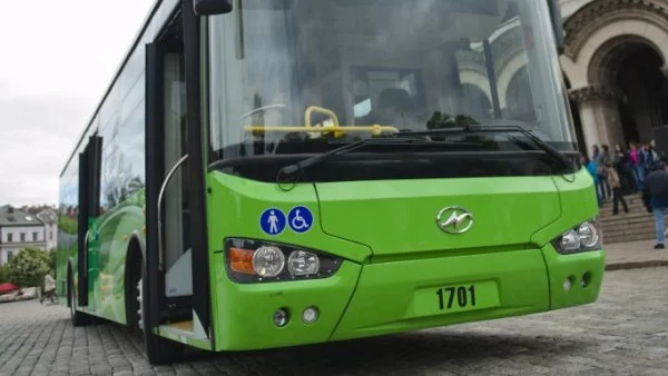 Фандъкова: Пускаме първите 70 нови автобуса следващата сряда 