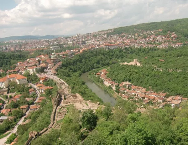 "Социално слаби" печелят от бизнес с общински жилища във Велико Търново