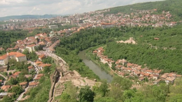 "Социално слаби" печелят от бизнес с общински жилища във Велико Търново