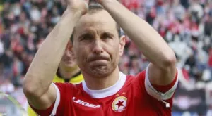 {{ otherArticle[0].article.title }}