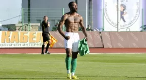 Мапуку под въпрос за мача с Левски