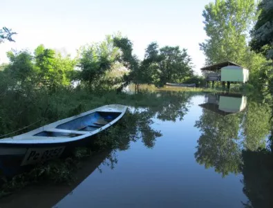Рибарското селище на Русе вече е наводнено, опасност за хората няма