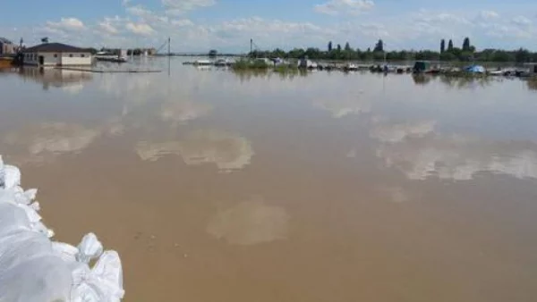 Наводнения и в Турция, има жертви 