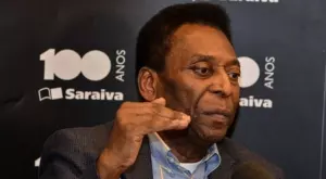 На 81-годишния "Крал на футбола" Пеле отново му се наложи да влезе в болница