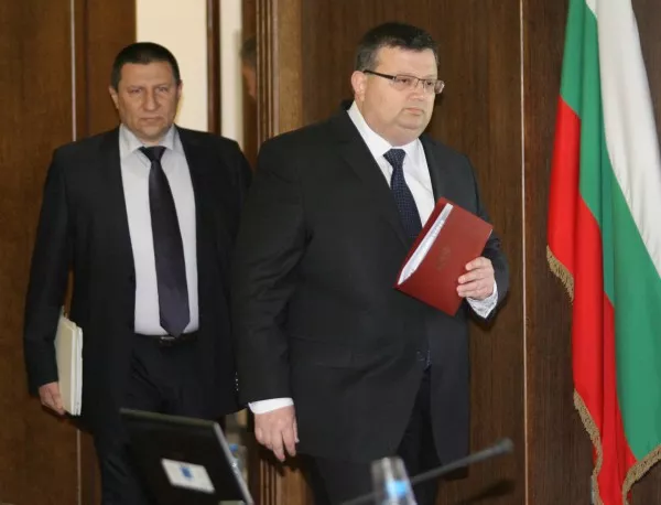 Цацаров призна: Бареков се обажда и прокуратурата проверява президента, без главният прокурор да знае