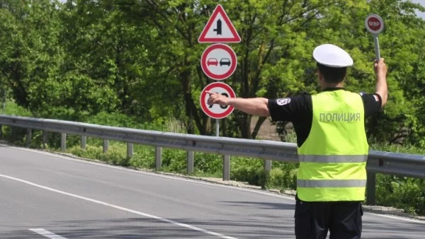 Тежка катастрофа на пътя Варна-Бургас, петима пострадаха тежко