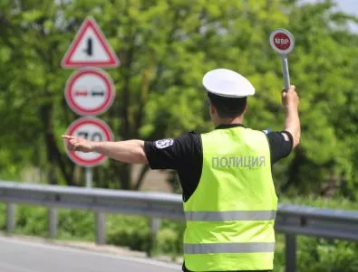 Пътна полиция започва засилени проверки за колани