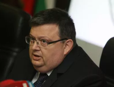Главният прокурор иска отстраняването на двама съдии от Раднево 