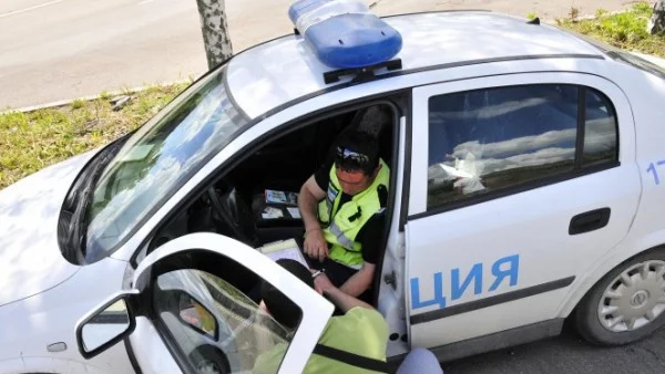Задържаха шофьор с алкохолна проба 2,36 промила във Враца