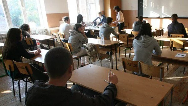 Въвеждат матура по компютри и онлайн изпити