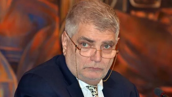 Кало: АБВ е на "една ръка разстояние" от напускане на коалицията