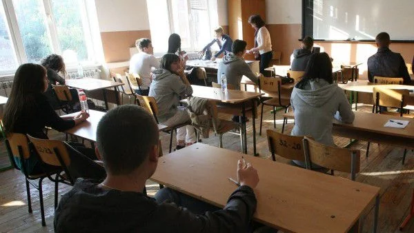 Заради слабата грамотност в Пловдивско въвеждат досиета за учениците