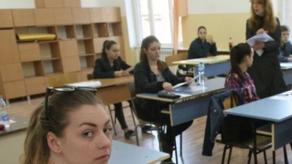 Планират матура и за десетокласниците