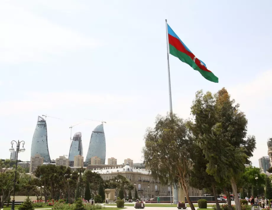 Парламентът на Азербайджан се саморазпуска 