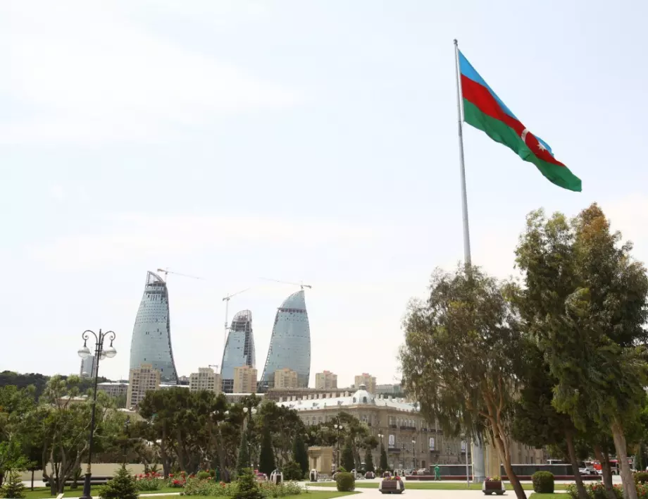 Съветник на президента на Азербайджан: Очакваме провокация от Армения във всеки момент