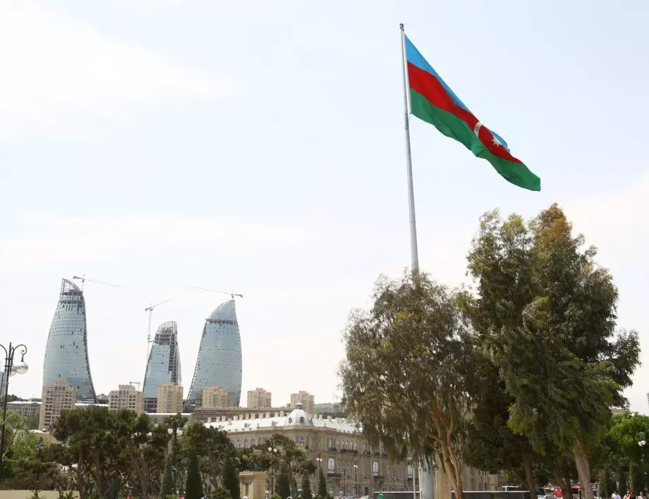 Азербайджан затваря сухопътната си граница с Русия