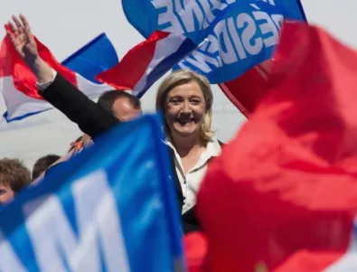 Марин Льо Пен печели убедително във Франция