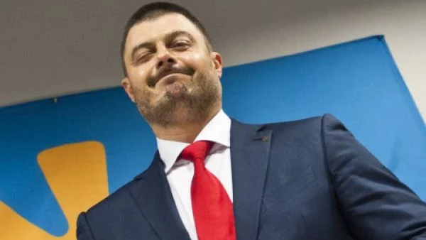 Въобще не ми пука, английският ми е перфектен