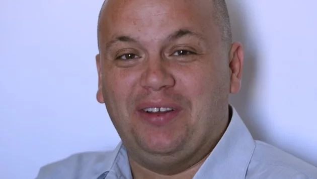 Много е лесно да казваш, че разрушаваш системата, когато си главата на системата