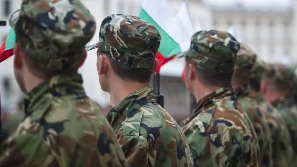 Едва 25% от българите биха се сражавали за родината си