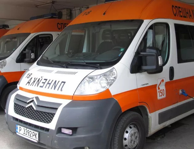 10 души пострадаха при катастрофа с микробус край Ловеч