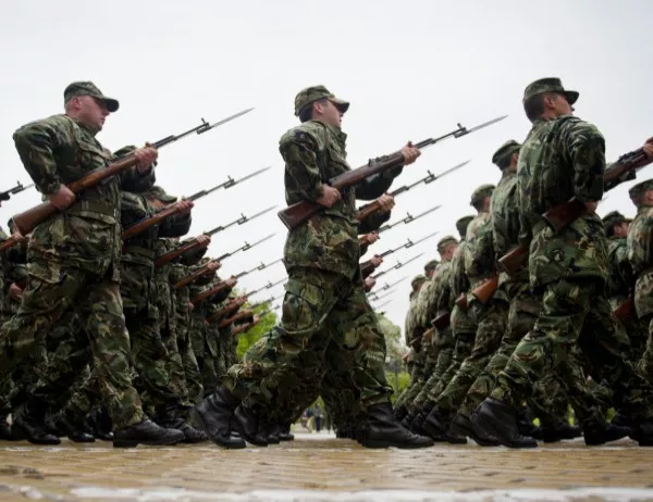 МО: Превъоръжаването на армията ще насърчи икономическия растеж