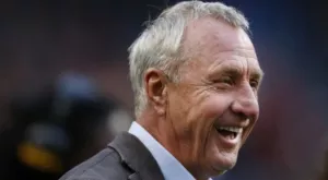 Кройф: Суарес може да усили тандема Меси - Неймар