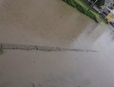 Проливният дъжд е наводнил и детска ясла в Шумен