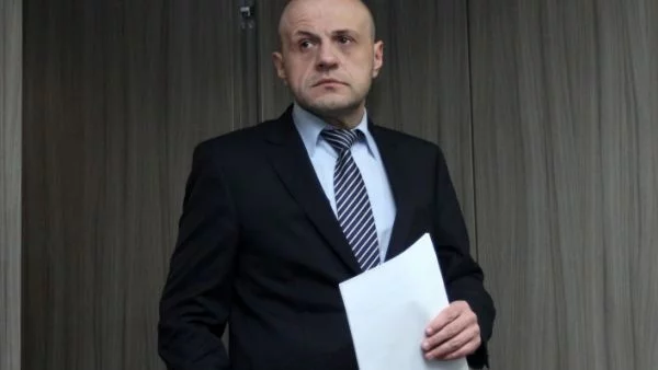 Томислав Дончев отговоря за организацията на местните избори и референдума