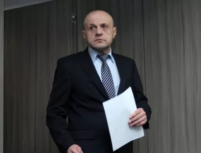 Дончев: Спирането на обществените поръчки не е измислен пиар, a борба с корупцията