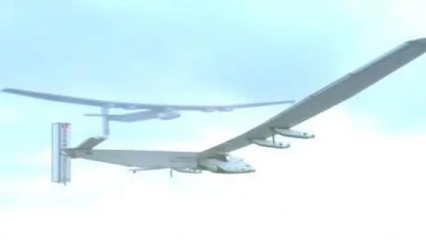 Първи полет на новия самолет със слънчеви батерии Solar Impulse 2