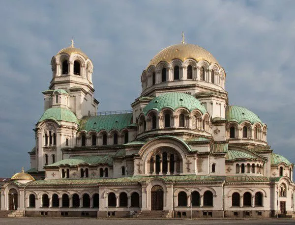 Синодът потвърди забраната на сватби и кръщенета в "Александър Невски"