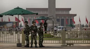 Китай забрани "умните" часовници на армията си