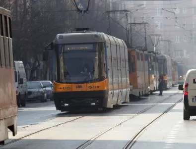 Фандъкова: Ще продължим да обновяваме градския транспорт