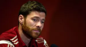 Ливърпул си връща Шаби Алонсо