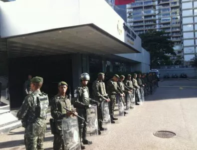 Солидна охрана посрещна англичаните в Бразилия