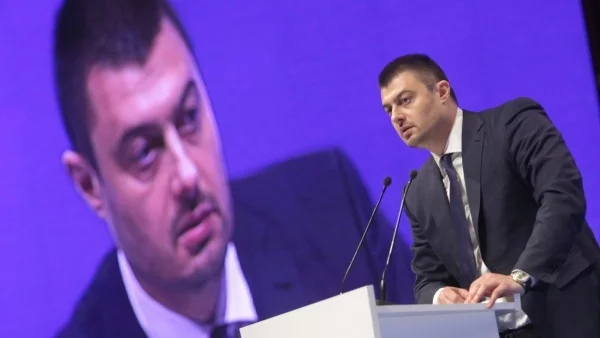 Бареков зараздава покани и ултиматуми към ГЕРБ и Реформаторите