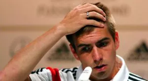 Оперираха успешно счупения глезен на Филип Лам