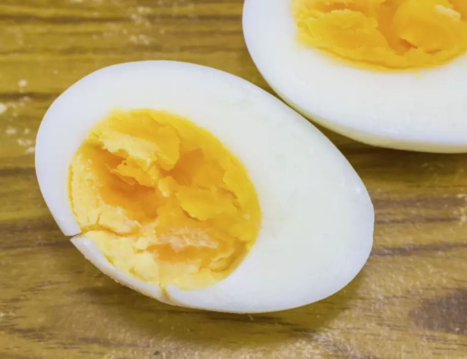 Колко минути се вари рохкото и твърдото яйце?